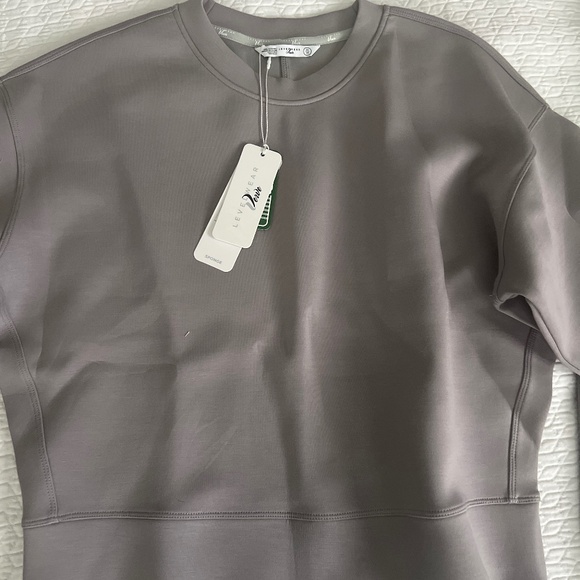 Levelwear Tops - NWT Levelwear Sponge full sweatshirt